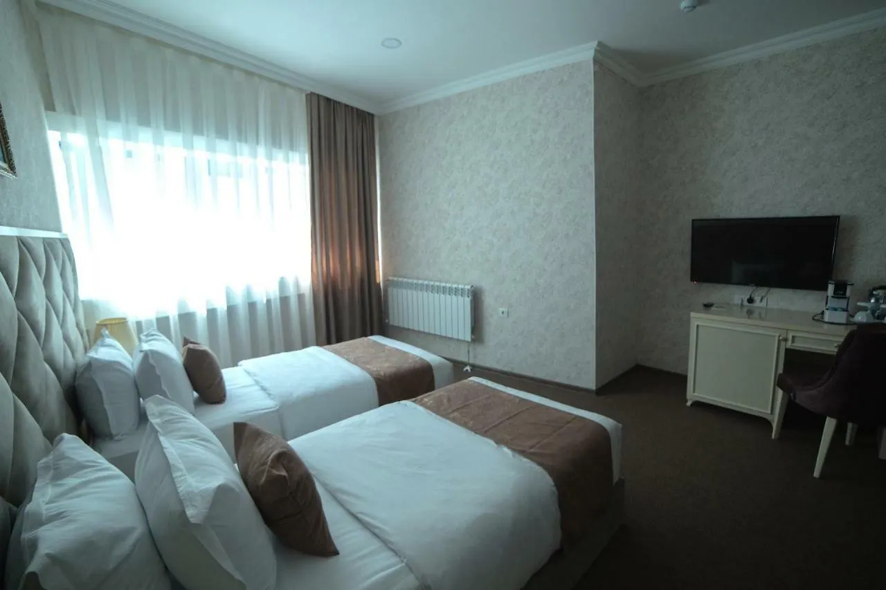 Salam Baku Hotel 4*,